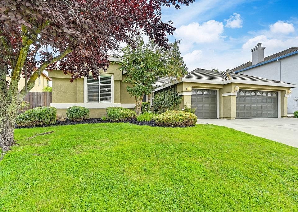 1st image of 450 Benton Ct
