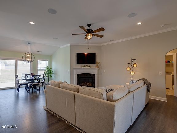 5th image of 3041 Lucas Court
