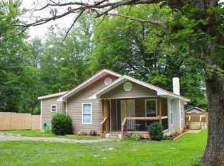 40 Alley St, Hendersonville, NC 28792