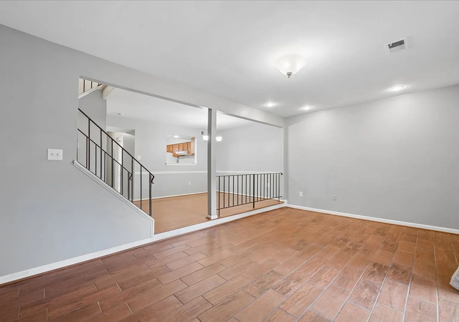 Nice townhouse in Walkersville for LEASE — Photo 4