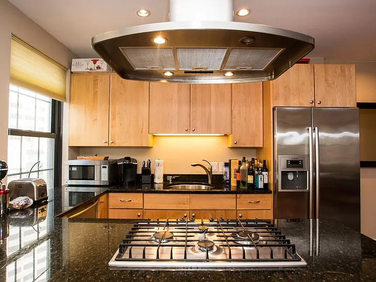 99 Broad St #8D — Photo 8