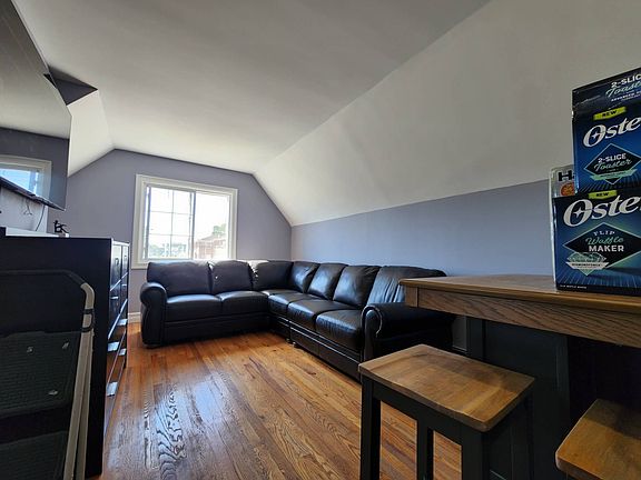 5th image of 194-0300 120th Ave #2