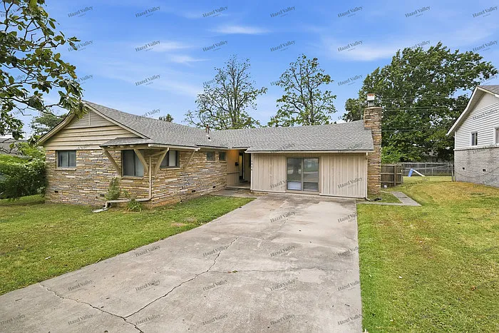 3016 S Joplin Pl