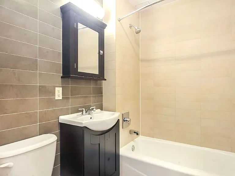 426 4th Ave #4B — Photo 6