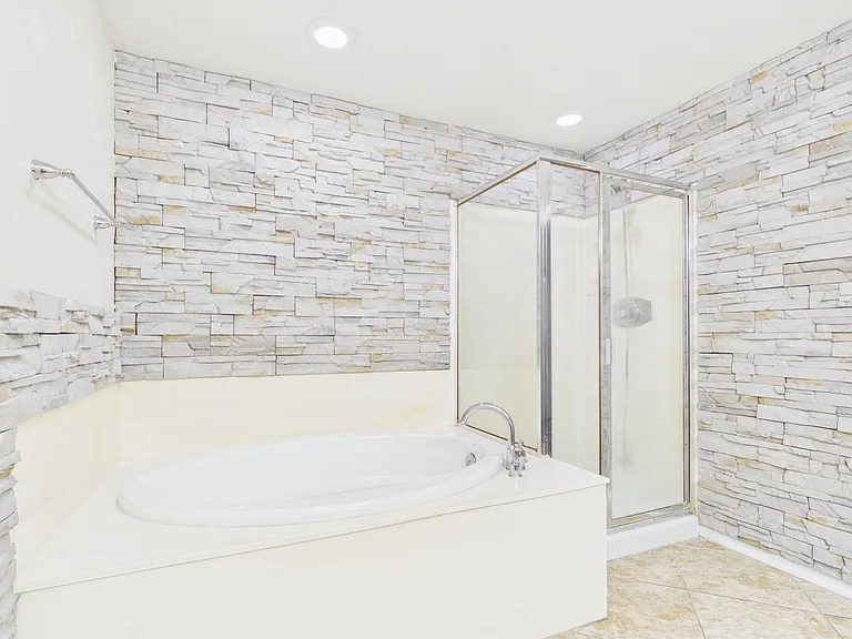 2130 W Hunter Ct #141 — Photo 12