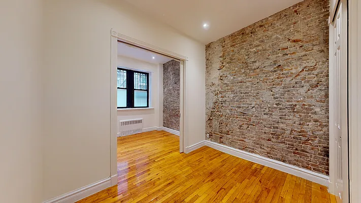 Rented by Bond New York | media 10