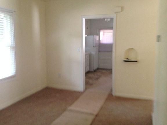 5th image of 501 N Foster Ave