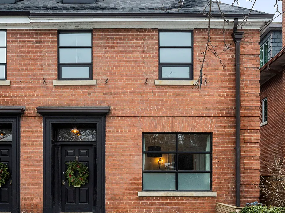 70 Crescent Rd