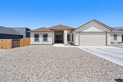 3 bed, 1575 sqft, $2,075 — Photo 2
