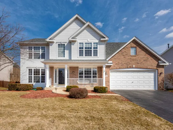 722 Churchill Ln, Oswego, IL 60543