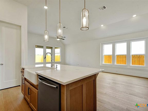 4th image of 2817 Maximilian Ln