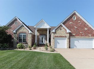 1025 Castleview Ct, Saint Charles, MO