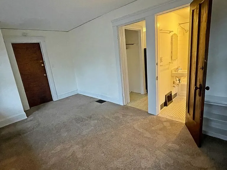1338 Washtenaw Ave — Photo 19