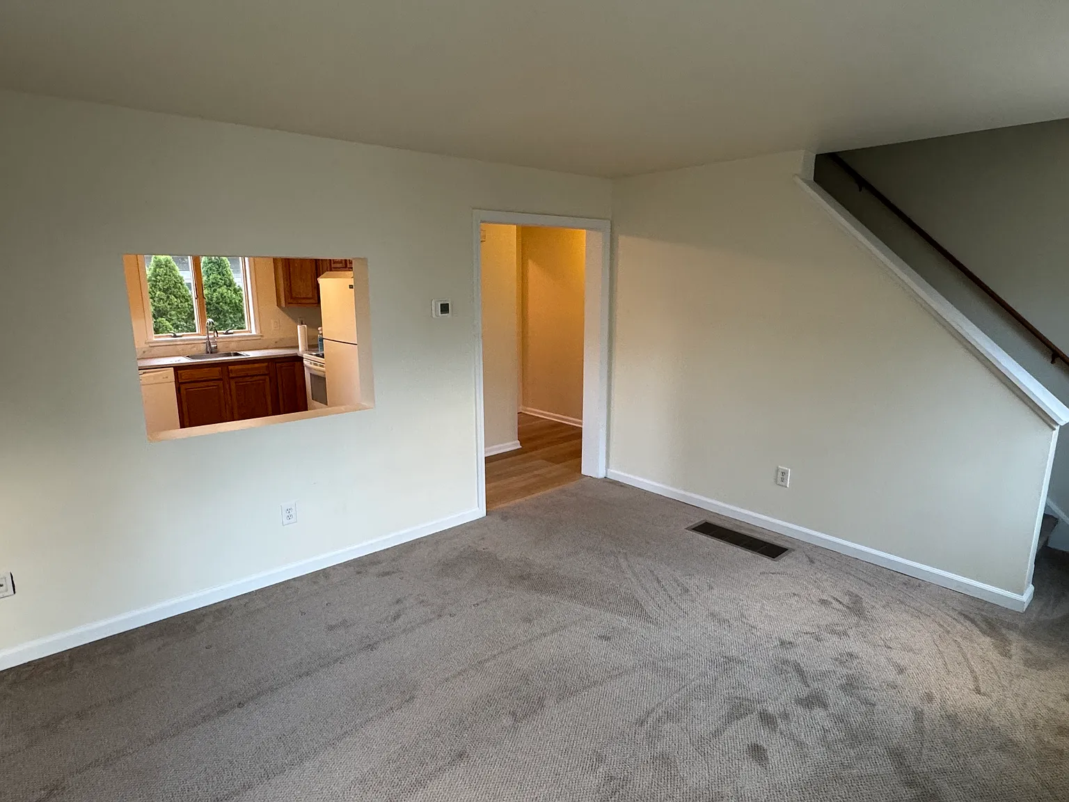 2 bed, 1.5 bath, 1100 sqft, $2,800 — Photo 2
