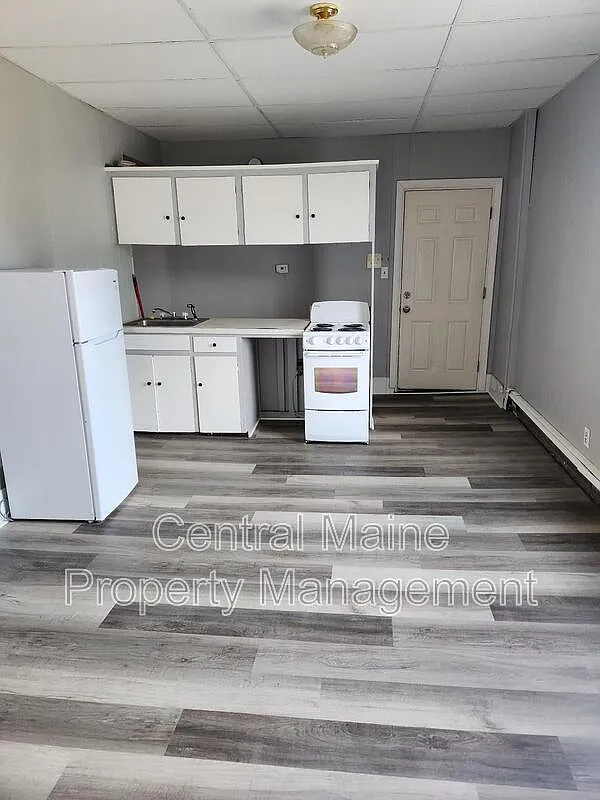 85 Pine St — Photo 1