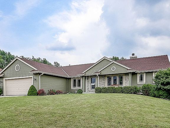 2nd image of 4711 W Vanderheyden Dr