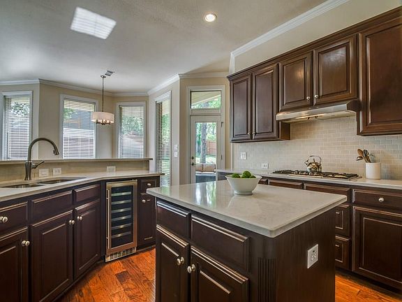 5th image of 613 Winding Creek Ct