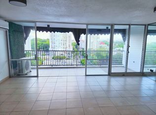 D14 Calle Parkside, Guaynabo, PR 00968