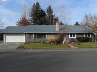 1277 Ruskin Dr, Medford, OR 97504