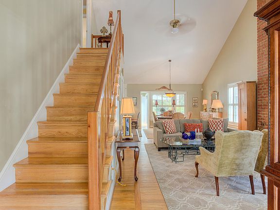 2nd image of 5608 Old Willow Ct