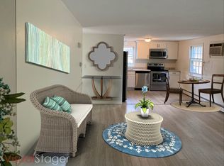 6 Zabriskie Dr APT A, Newburyport, MA 01950
