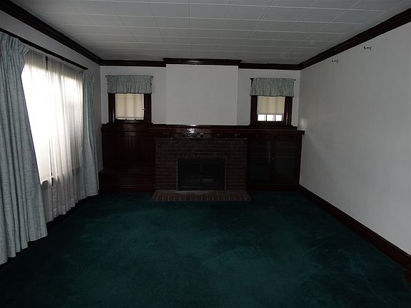 4th image of 1802 W Carlisle Ave