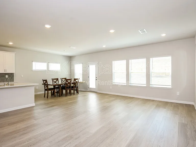 177 Water Oak Way — Photo 6