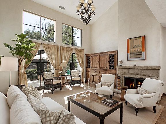 1497Isabellalivingroom