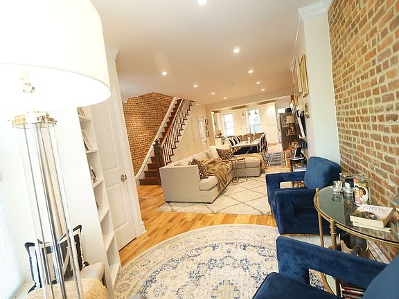 3rd image of 450 Macdonough St #2A