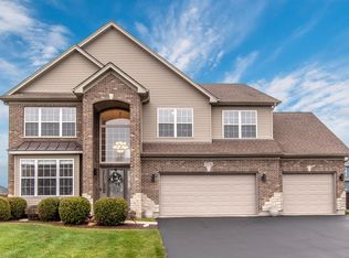 15730 S Portage Ln, Plainfield, IL 60544