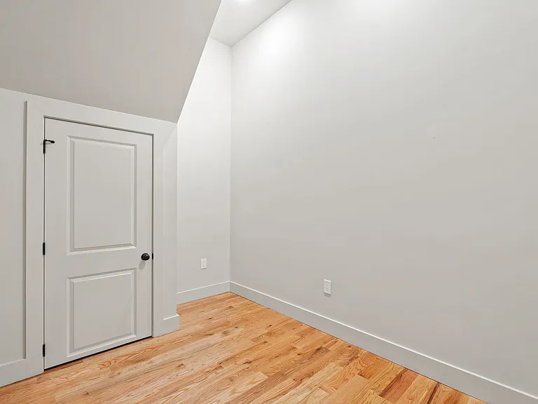 150 W Side Ave #1 — Photo 12