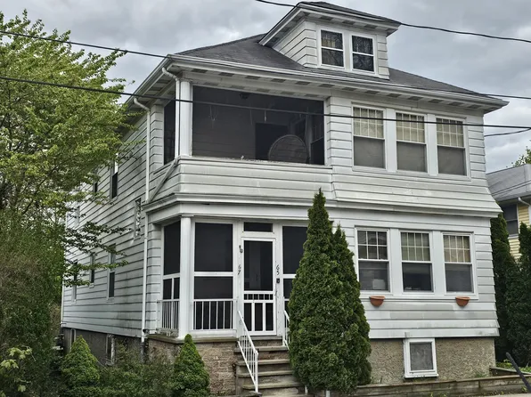 65-67 Farnham St, Fall River, MA 02720