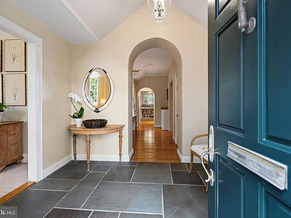 3rd image of 4821 W St NW