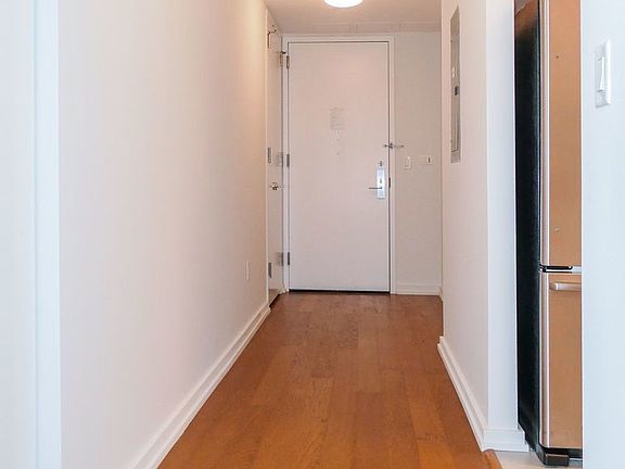3rd image of 511 47th Ave #E