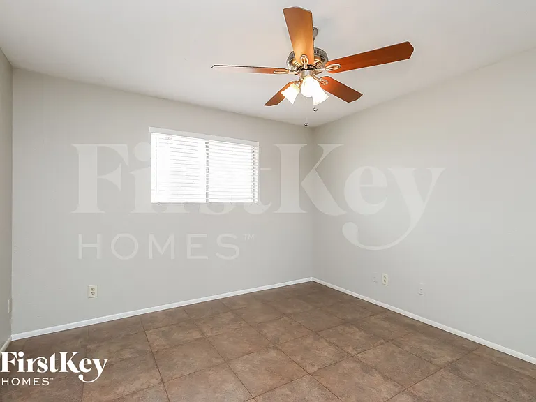 32 W Fairmont Dr — Photo 10