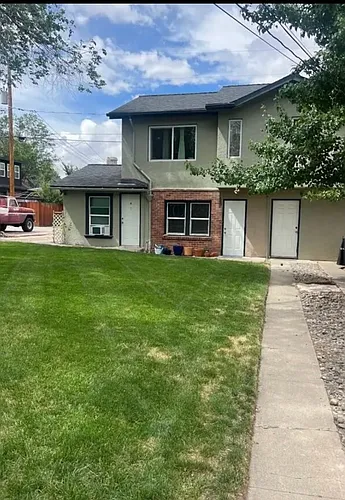 663 La Rue Ave #B Photo 1