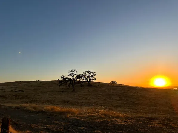 9775 Paraiso Blvd, La Grange, CA 95329