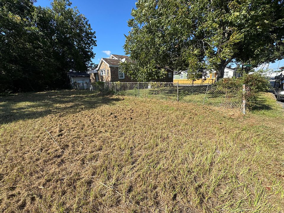 2nd image of 2124 Misroon St