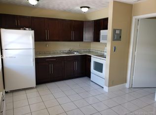 724 NE 6th St #1-9, Hallandale, FL 33009