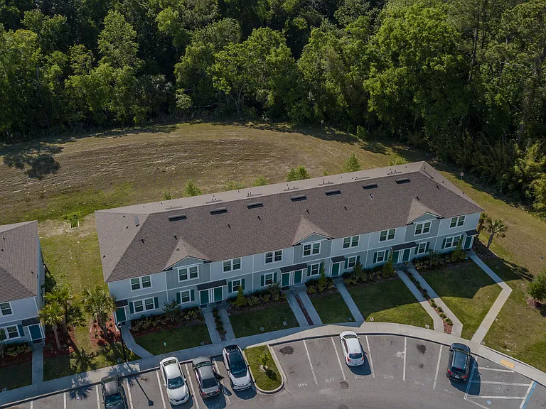 882 Rotary Rd — Photo 7