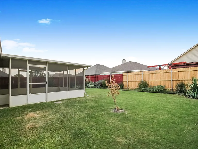 745 Poncho Ln — Photo 19