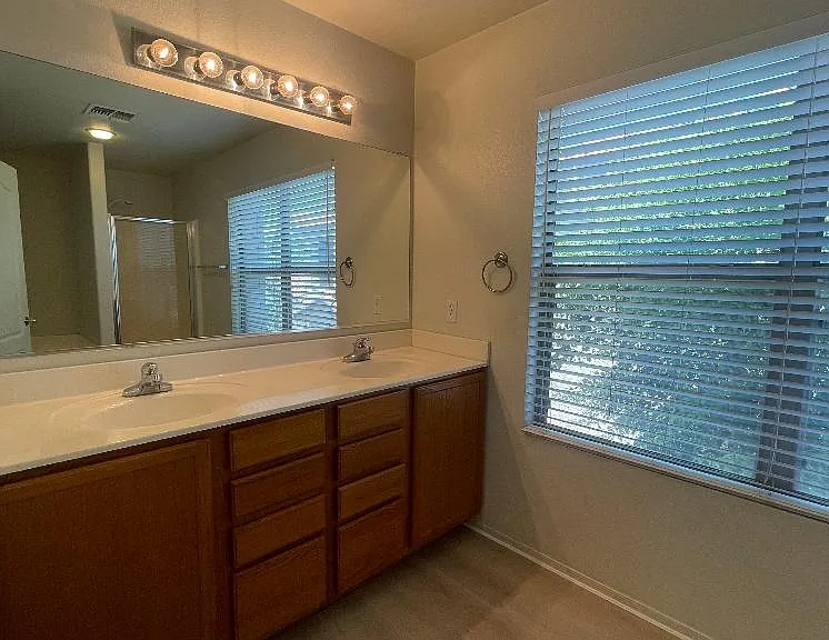 2472 S Marble St — Photo 10