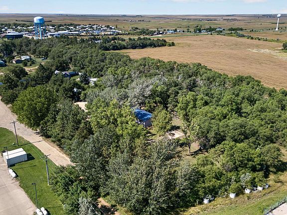 2nd image of 5 Tatanka Pl