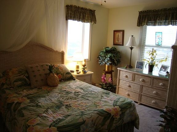 Queen Guest Bedroom
