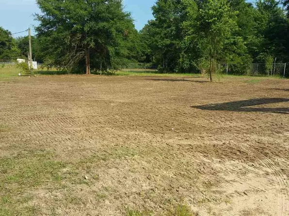 5683 Nicholas Ln, Pensacola, FL 32526