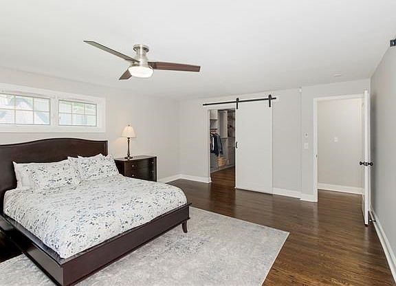 4th image of 1909 W 67th St