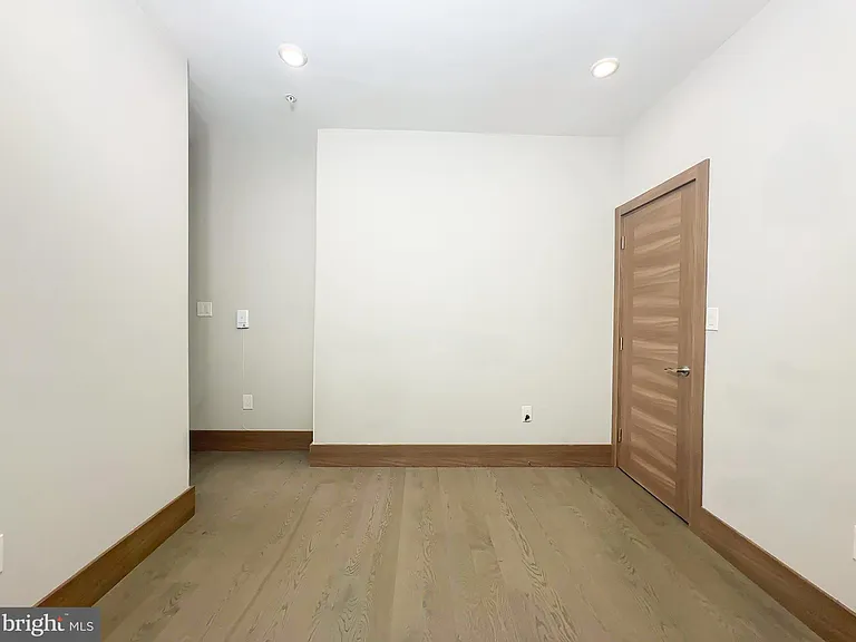 2109 M St NE #4 — Photo 14