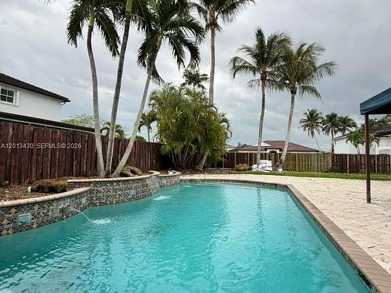 18121 SW 152nd Ct — Photo 22