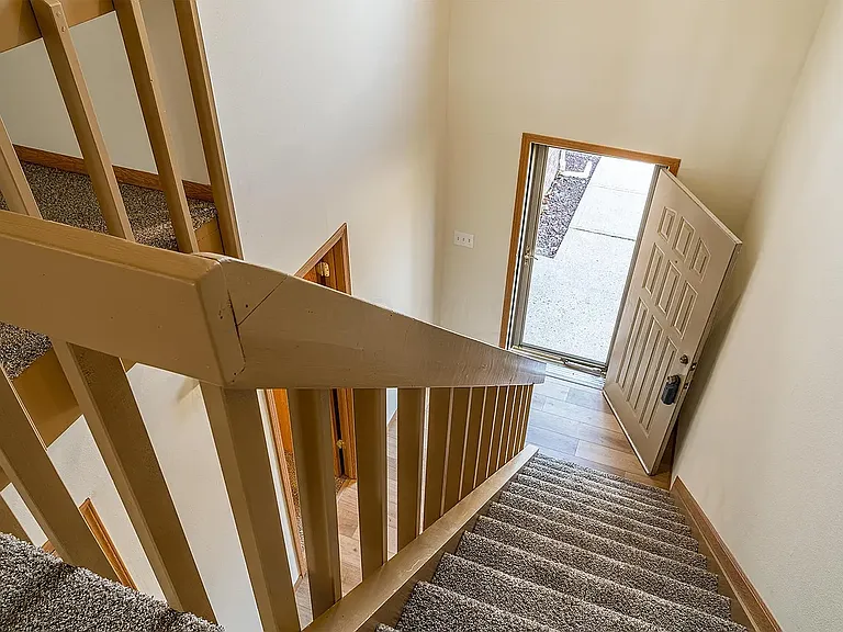 6388 Dummerston Ct — Photo 4