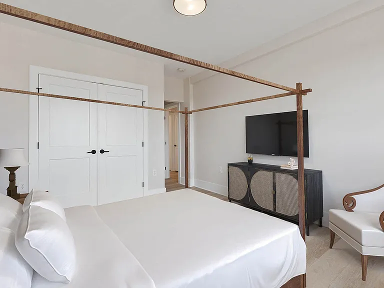 The Sedgewick Apartments — Photo 17